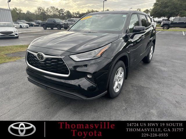 2023 Toyota Highlander LE