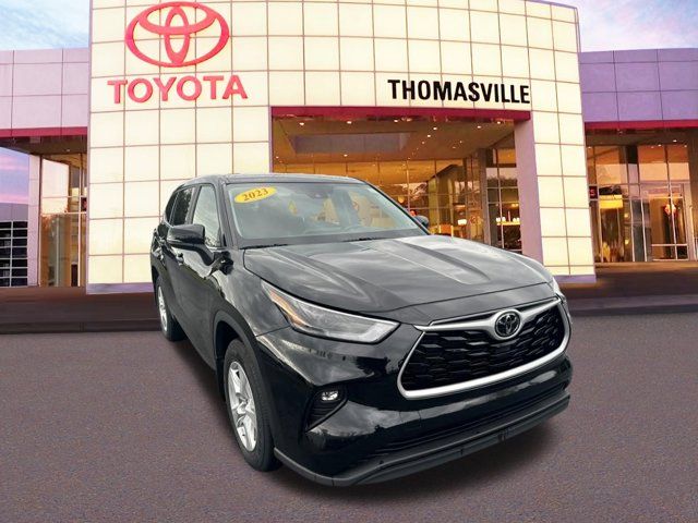 2023 Toyota Highlander LE