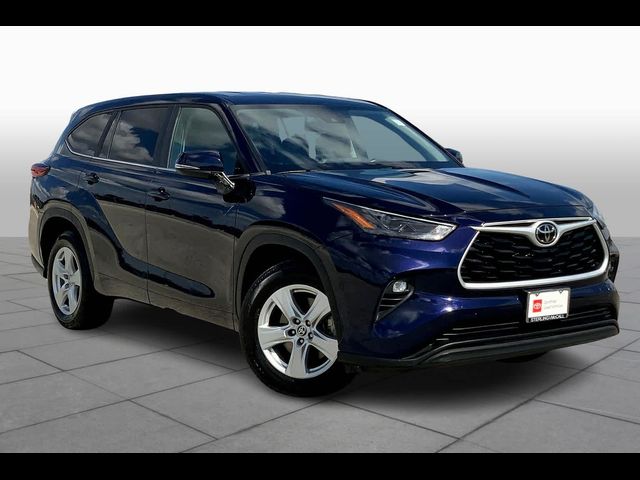 2023 Toyota Highlander LE