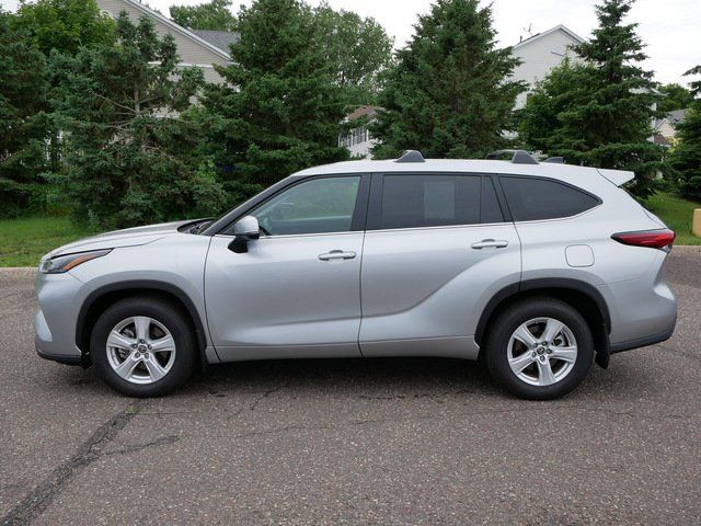 2023 Toyota Highlander LE