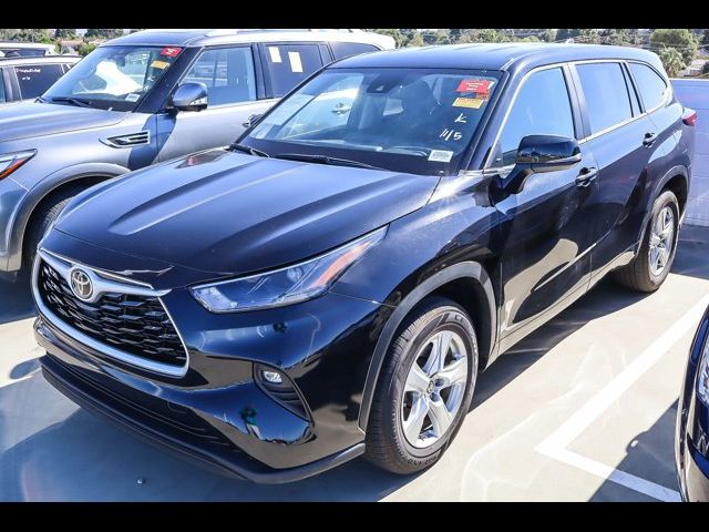 2023 Toyota Highlander LE