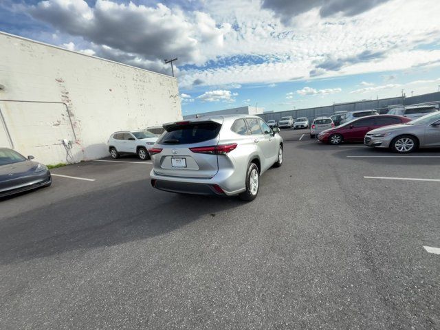 2023 Toyota Highlander LE