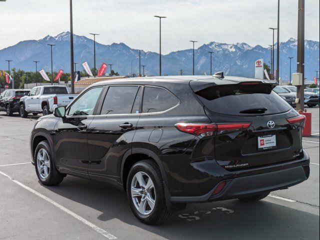 2023 Toyota Highlander LE