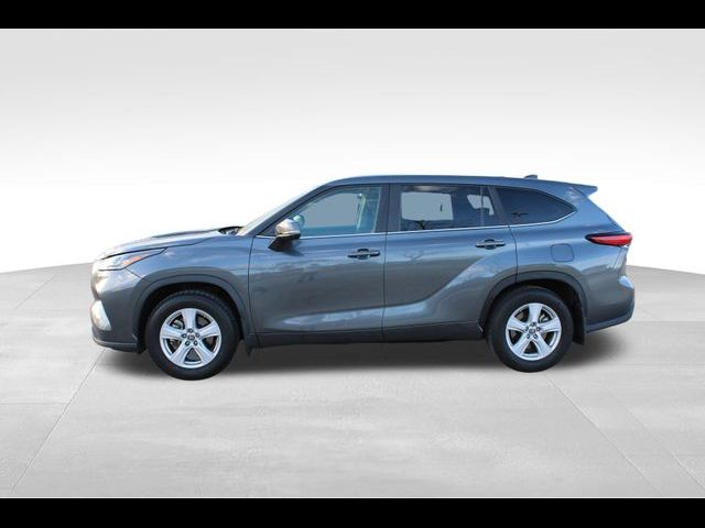 2023 Toyota Highlander LE