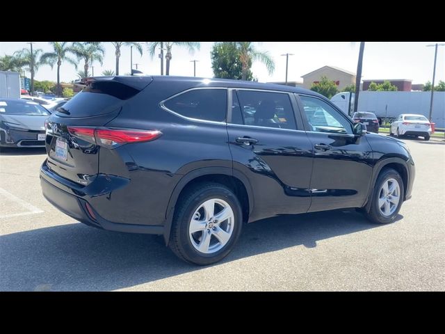 2023 Toyota Highlander LE