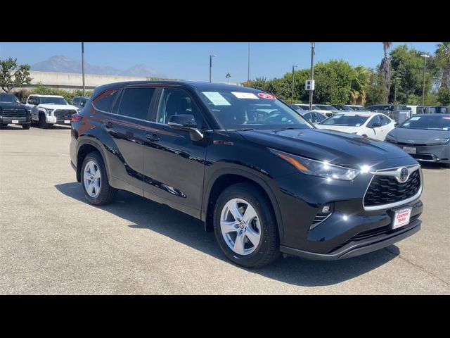 2023 Toyota Highlander LE