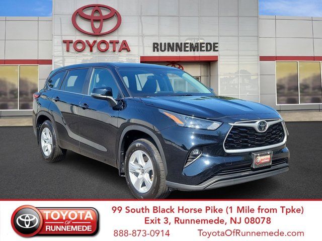 2023 Toyota Highlander LE