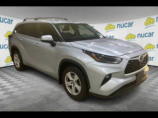 2023 Toyota Highlander LE