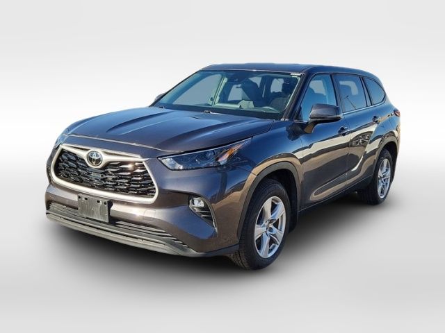 2023 Toyota Highlander LE