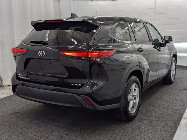 2023 Toyota Highlander LE