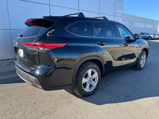 2023 Toyota Highlander LE