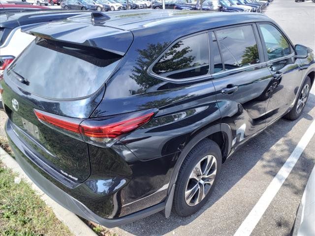 2023 Toyota Highlander LE