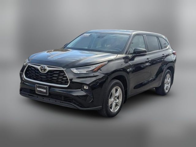 2023 Toyota Highlander LE