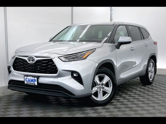 2023 Toyota Highlander LE