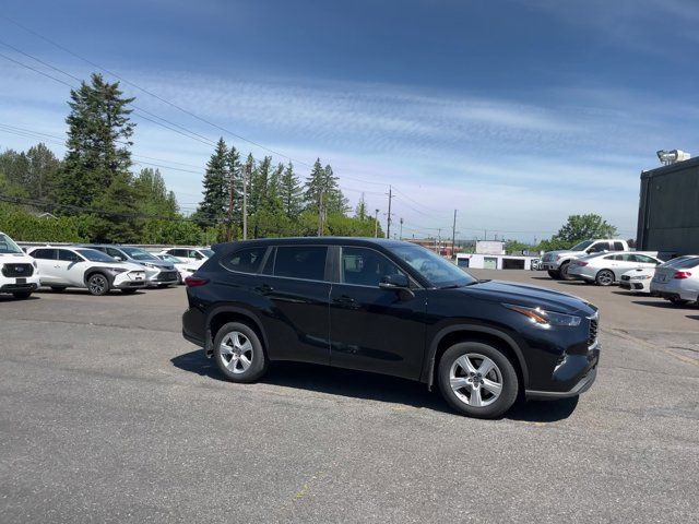 2023 Toyota Highlander LE