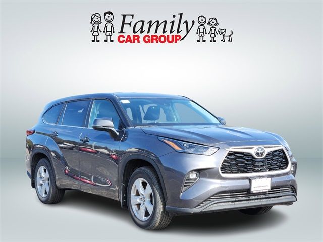 2023 Toyota Highlander LE