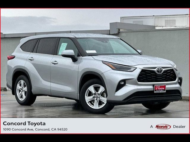 2023 Toyota Highlander LE