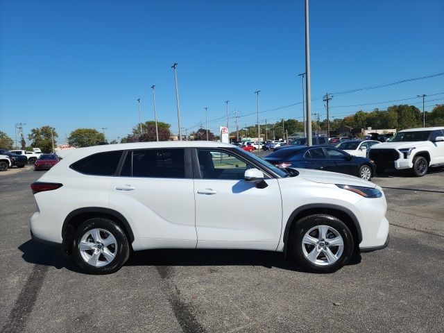 2023 Toyota Highlander LE