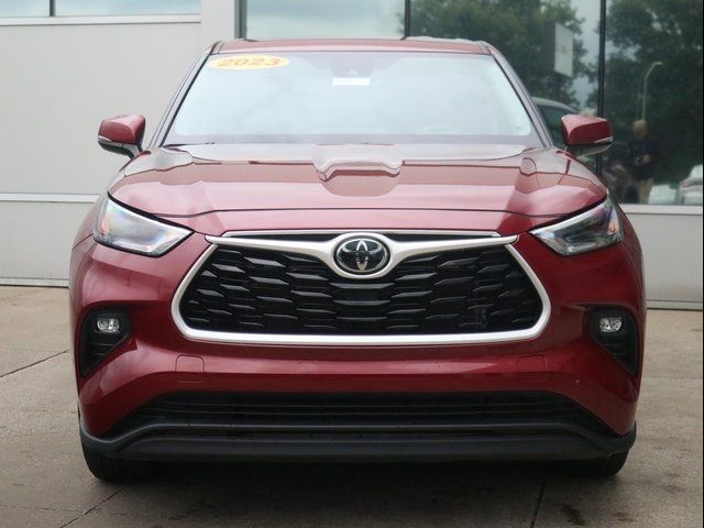 2023 Toyota Highlander LE