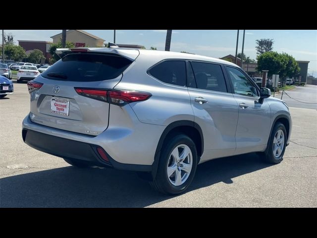 2023 Toyota Highlander LE