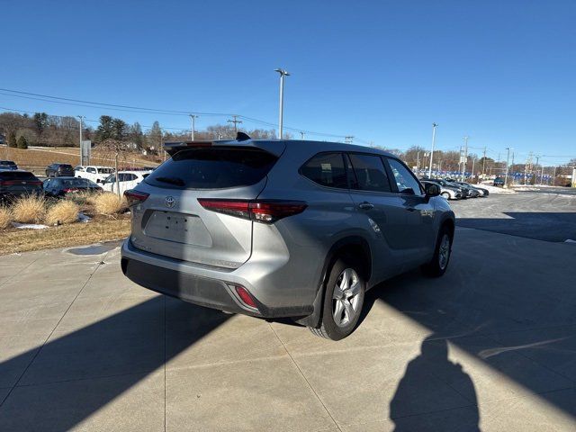 2023 Toyota Highlander LE