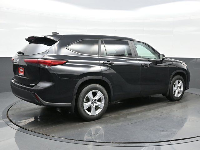 2023 Toyota Highlander LE