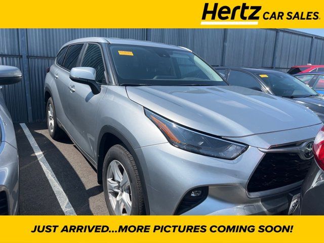 2023 Toyota Highlander LE