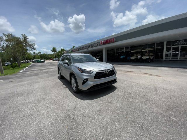 2023 Toyota Highlander LE