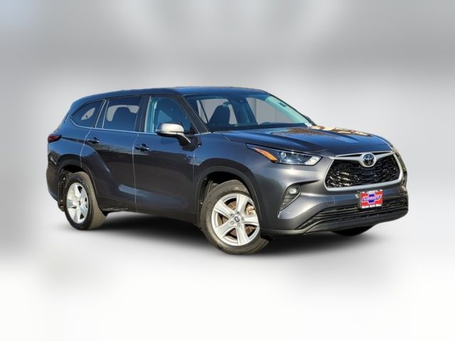 2023 Toyota Highlander LE