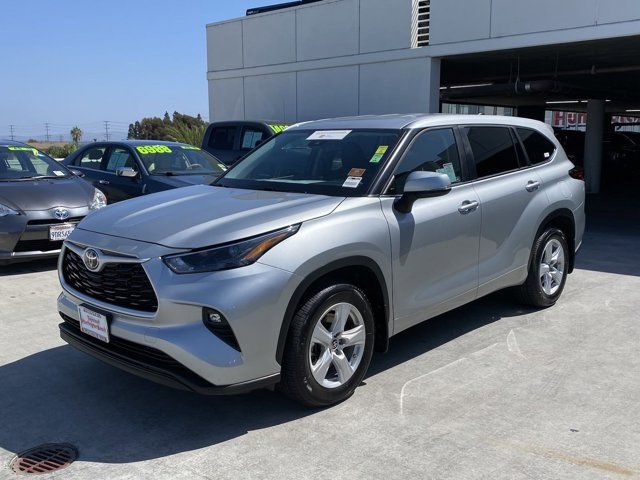 2023 Toyota Highlander LE