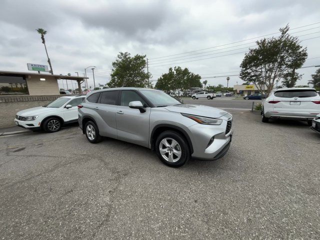 2023 Toyota Highlander LE