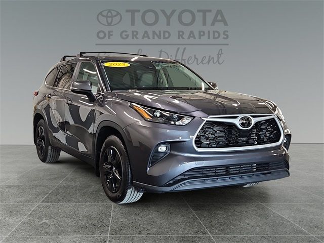 2023 Toyota Highlander LE