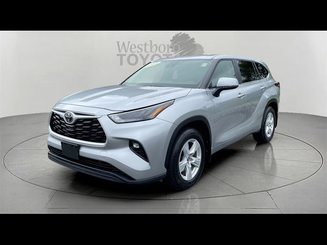 2023 Toyota Highlander LE