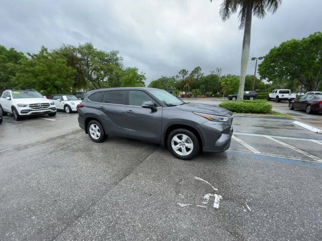 2023 Toyota Highlander LE