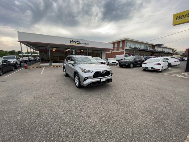 2023 Toyota Highlander LE