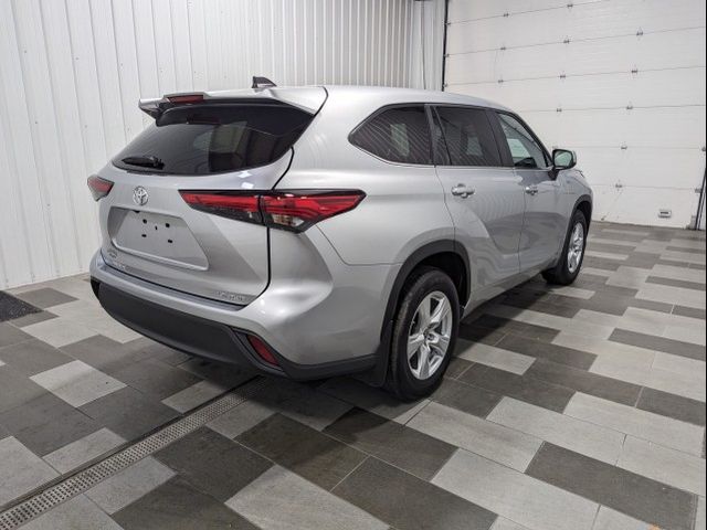 2023 Toyota Highlander LE