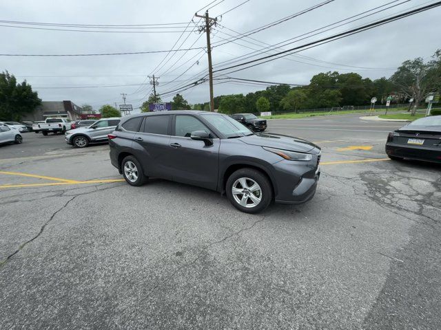 2023 Toyota Highlander LE