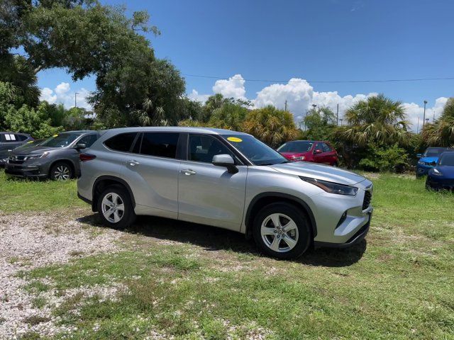 2023 Toyota Highlander LE