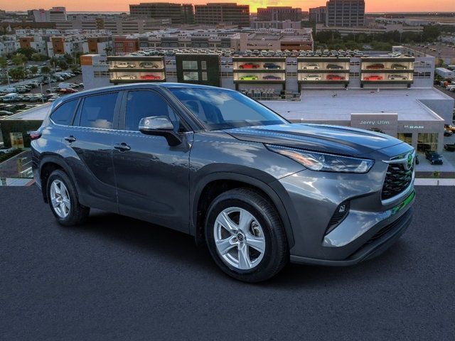 2023 Toyota Highlander LE