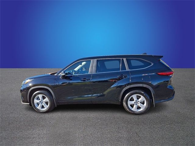 2023 Toyota Highlander LE