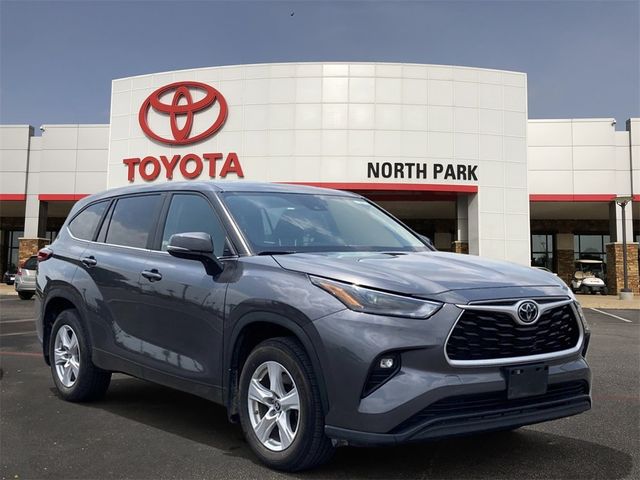 2023 Toyota Highlander LE