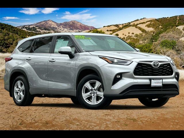 2023 Toyota Highlander LE