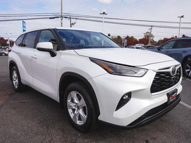 2023 Toyota Highlander LE