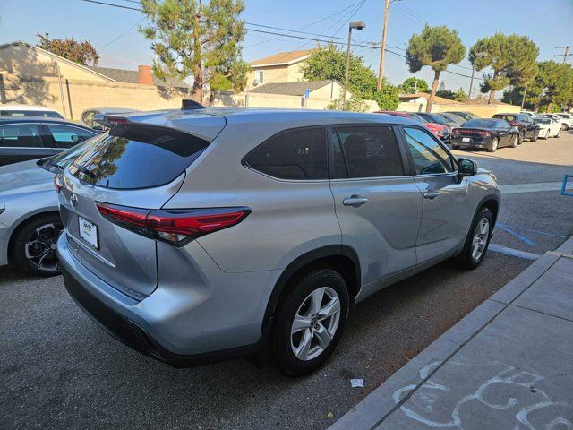 2023 Toyota Highlander LE