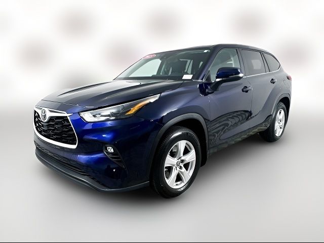 2023 Toyota Highlander LE