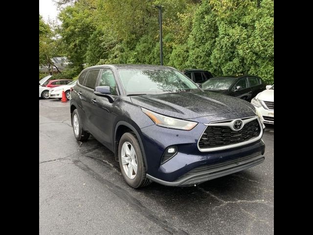 2023 Toyota Highlander LE