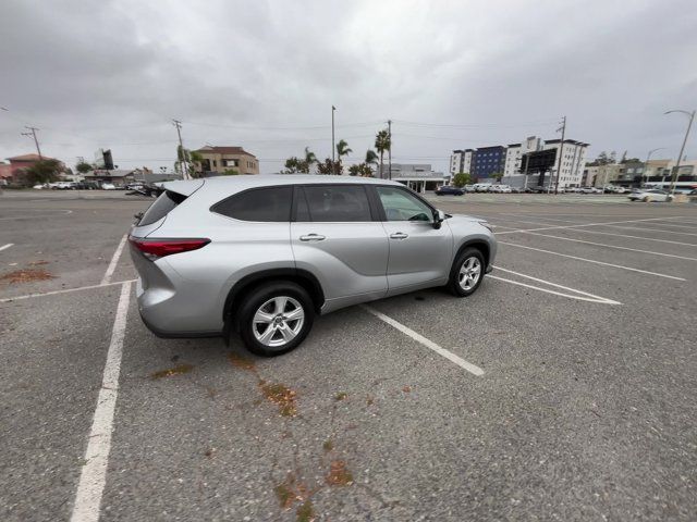 2023 Toyota Highlander LE