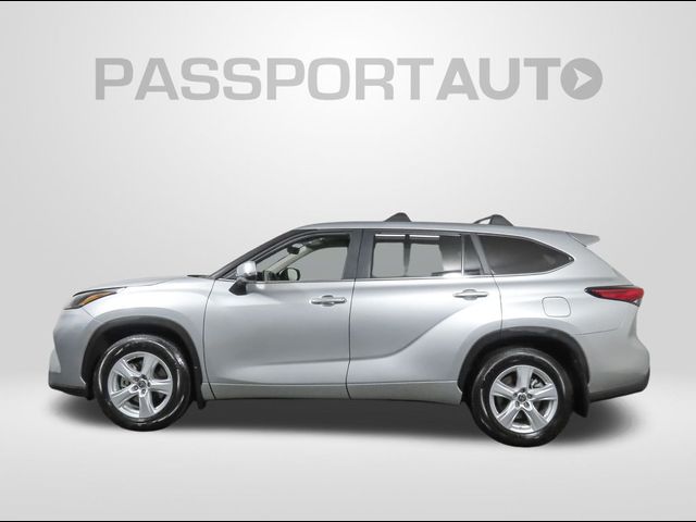 2023 Toyota Highlander LE