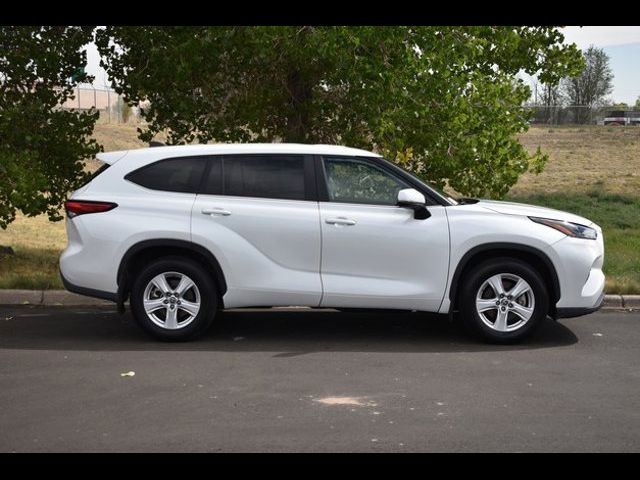 2023 Toyota Highlander LE