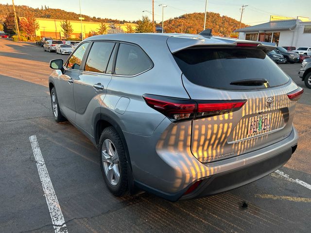 2023 Toyota Highlander LE